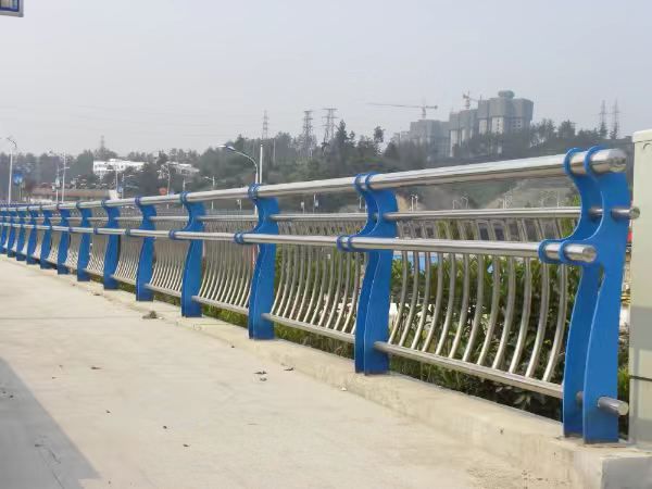 不銹鋼護(hù)欄