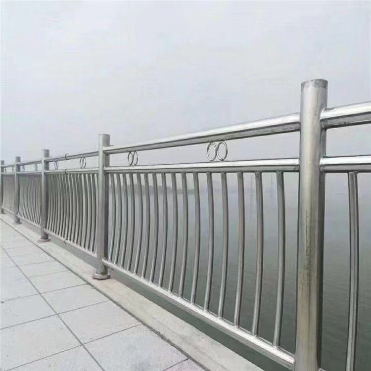 鋁合金護(hù)欄
